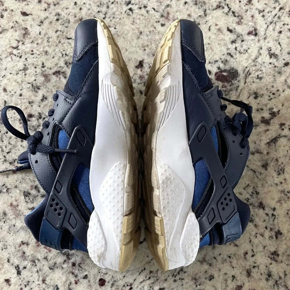 Nike Air Huarache‎ Run GS 5.5Y Navy Blue Sneaker 654275-414 Sporty Retro Runner